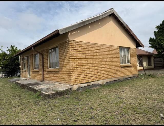 3 BEDROOM HOUSE FOR SALE IN MERITING